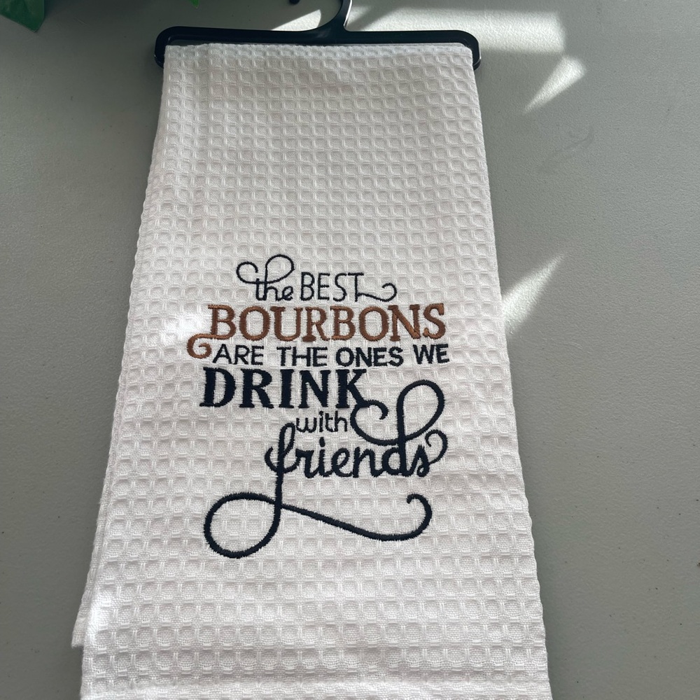 Set of 2 Kitchen Towels with Embroidered Text